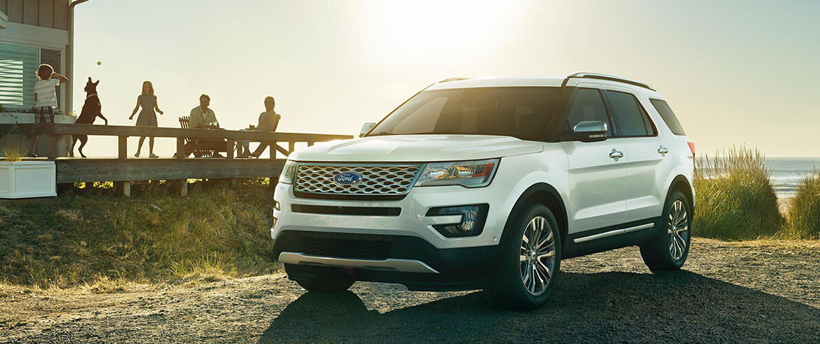     2023          Ford Explorer 2023 