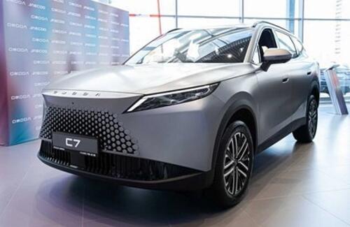В России началось производство Omoda C7